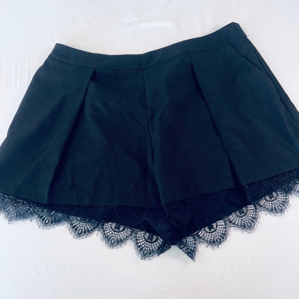 Cider Black Lace Trim High Waisted Pleated Shorts Plus Size 2XL XXL Pockets
